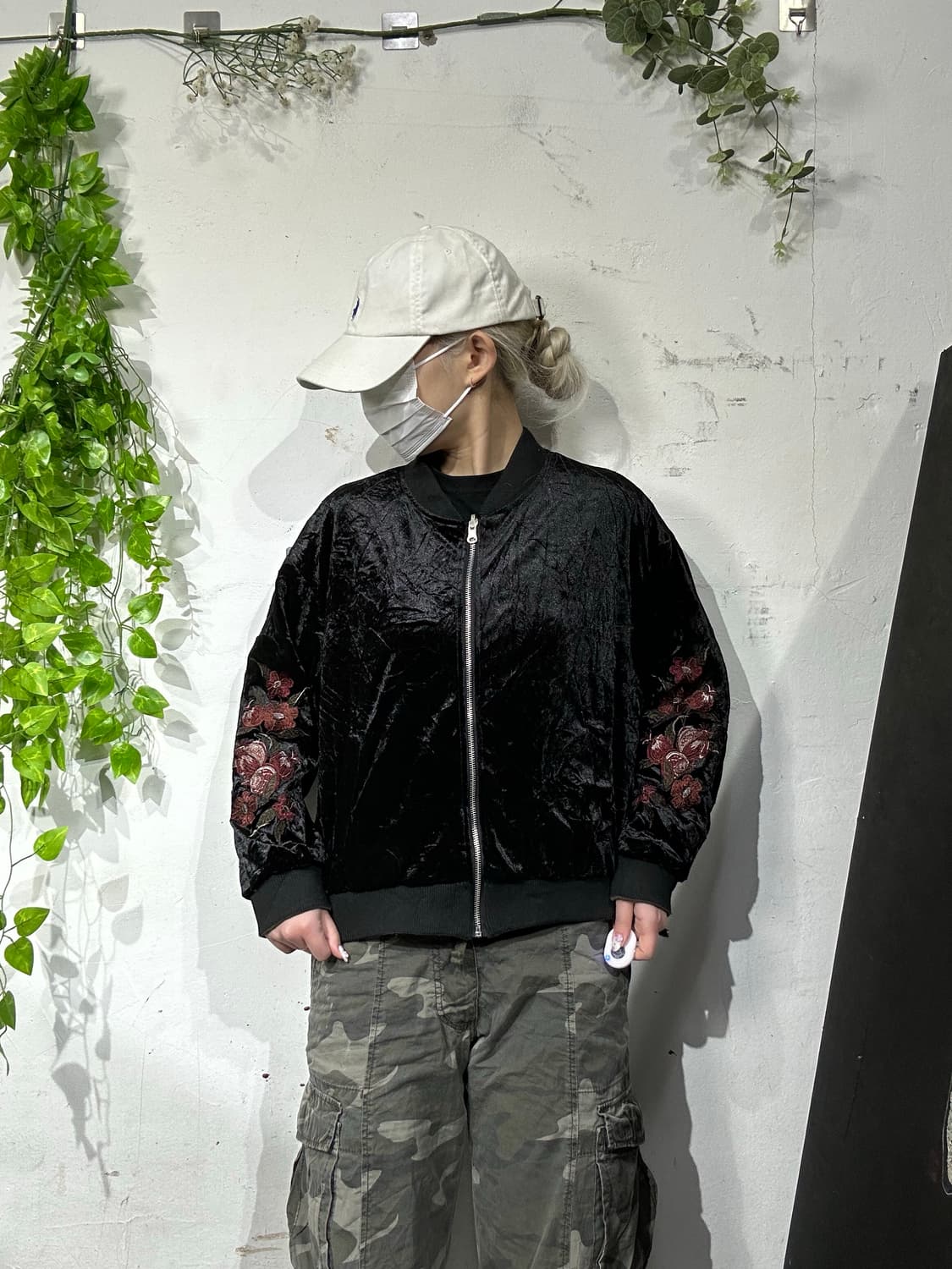 일본 빈티지 꽃 자수 블랙 스카잔 오리앤탈 크롭 자켓   상품이미지2