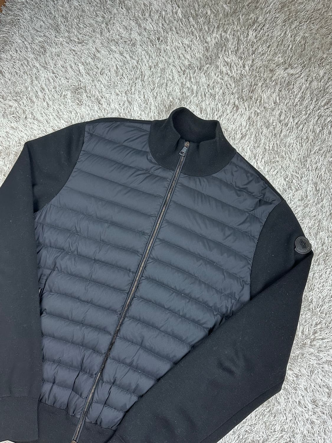 [M] 정품 몽클레어 24FW 블랙라벨 니트패딩 자켓 상품이미지1