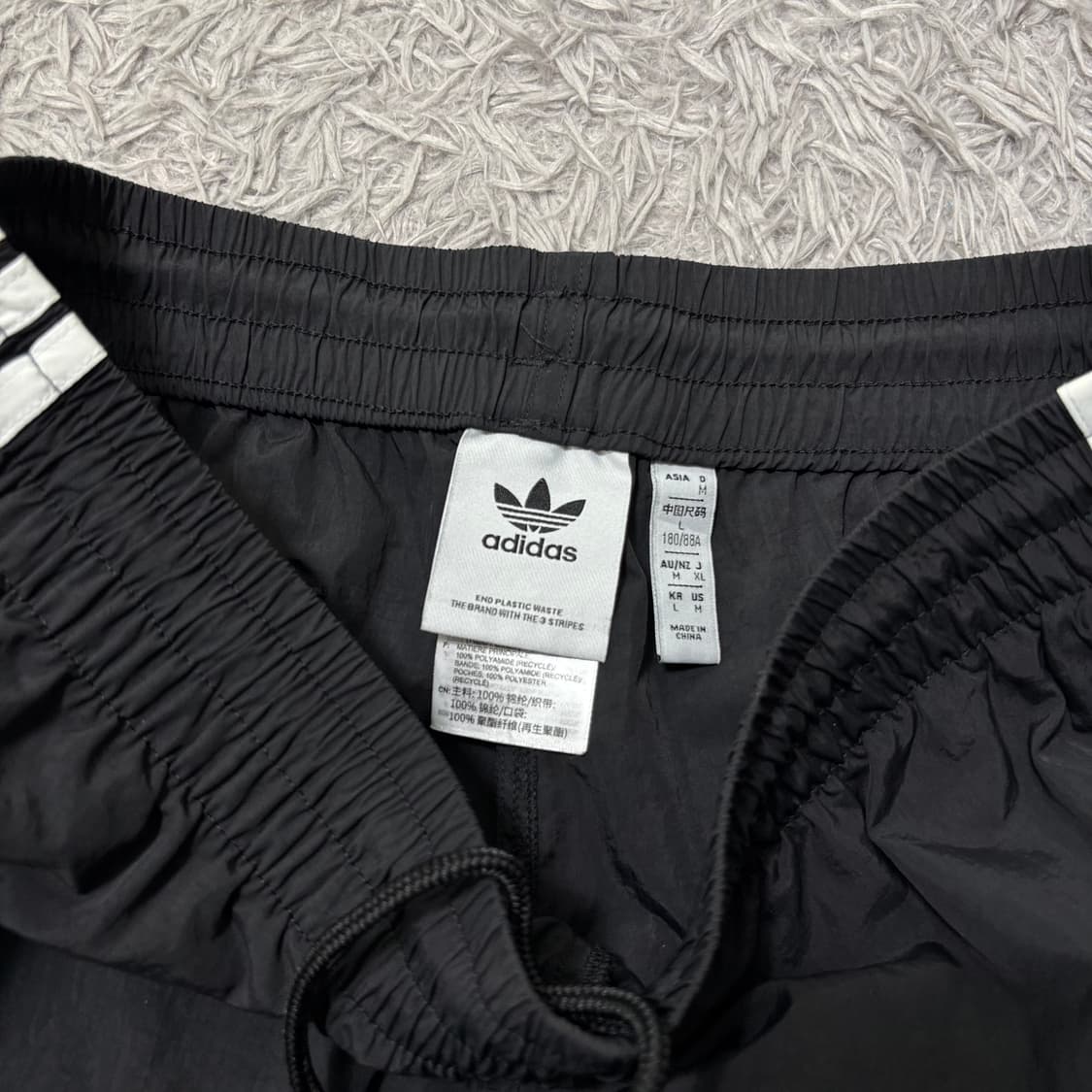 아디다스 블랙 삼선 반바지 상품이미지4