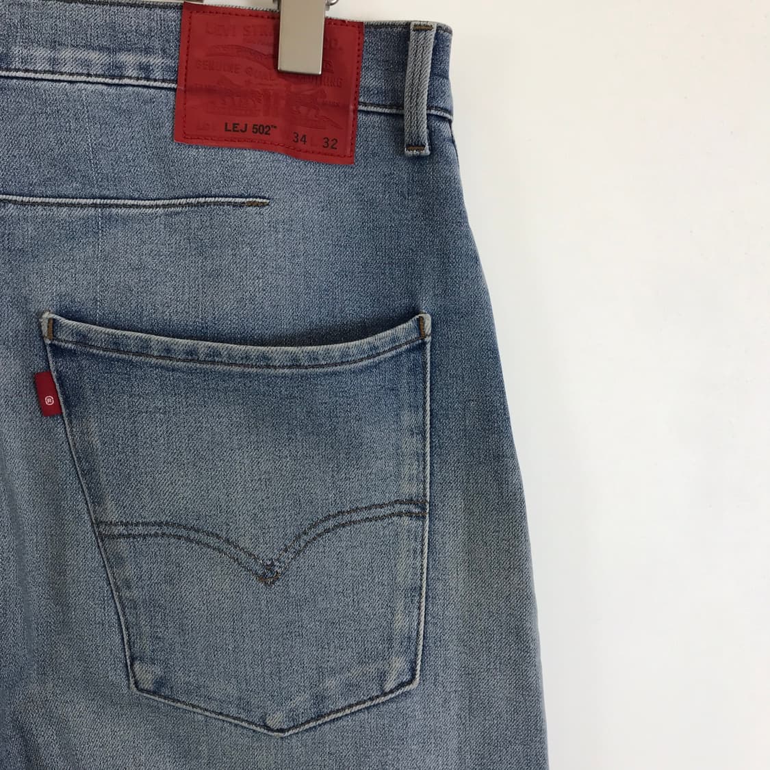 리바이스 프리미엄 LEJ502 엔지니어드 청바지 [34x32] 상품이미지4