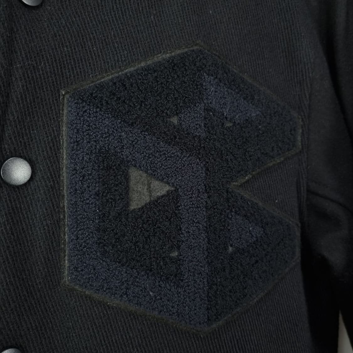 [오프닝세레머니] 자수 패치 울 모직 바시티 자켓 블랙 P01314 상품이미지6