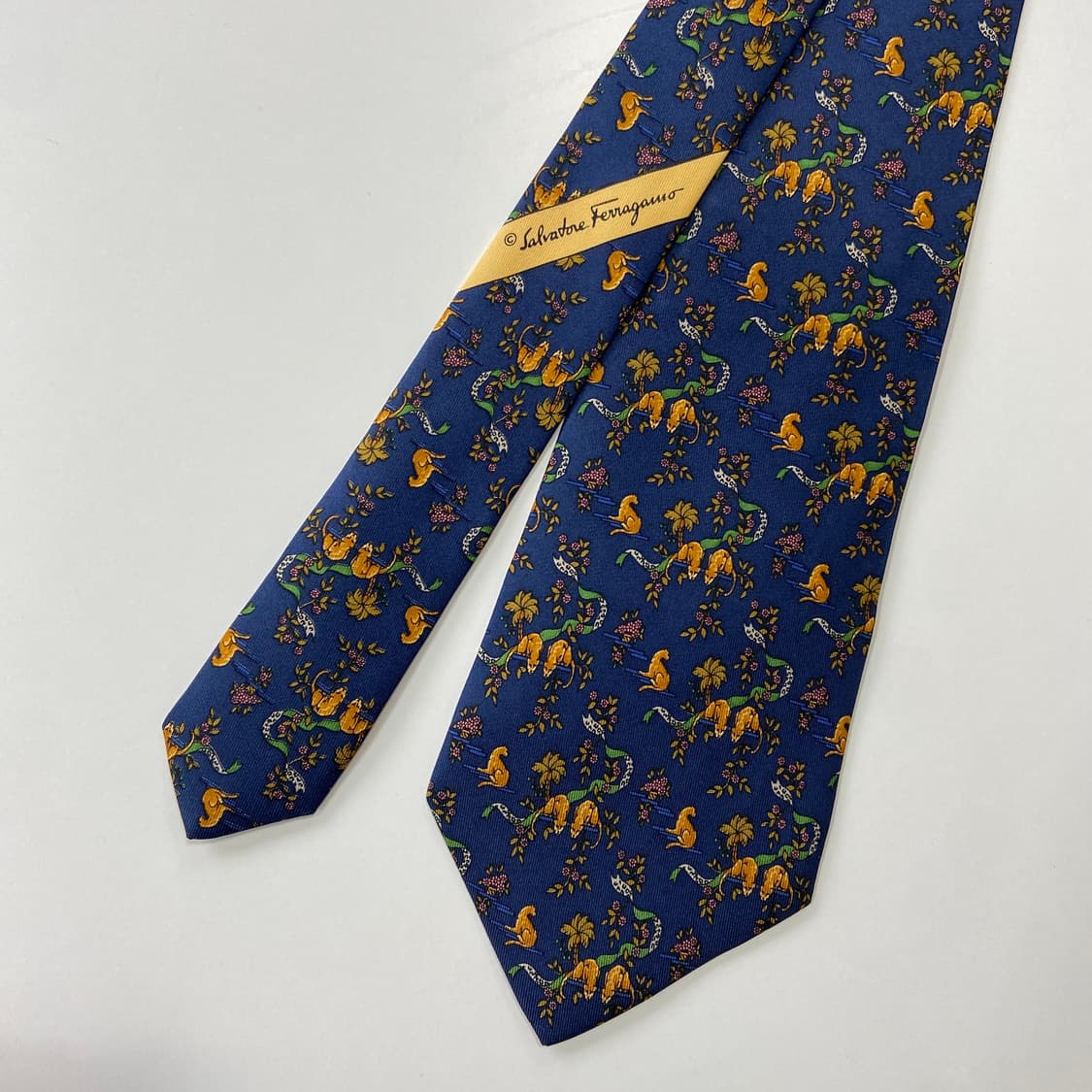 페레가모(Ferragamo) 명품 정품 넥타이 상품이미지2