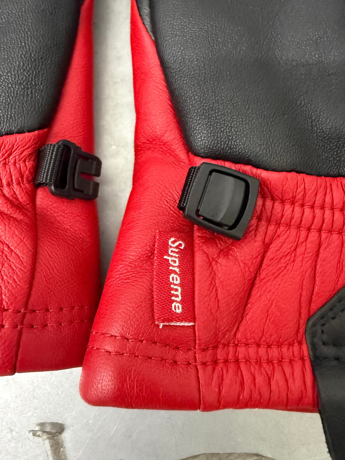 supreme the northface leather glove 상품이미지3