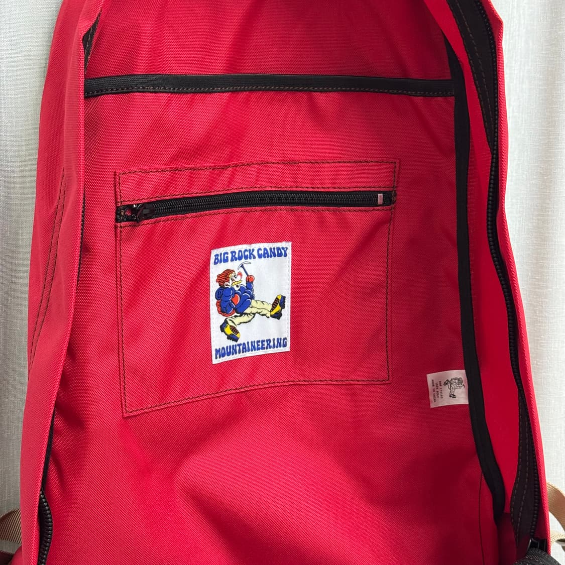 새상품 OS) 빅 락 캔디 마운티니어링 게이터 백팩 - 사워 체리 상품이미지6