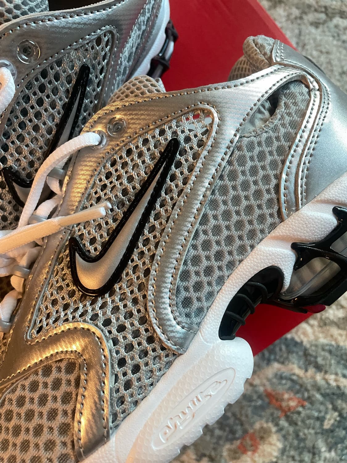 나이키 에어 줌 스피리돈 케이지 2 메탈릭 실버 (새제품,270) 상품이미지3