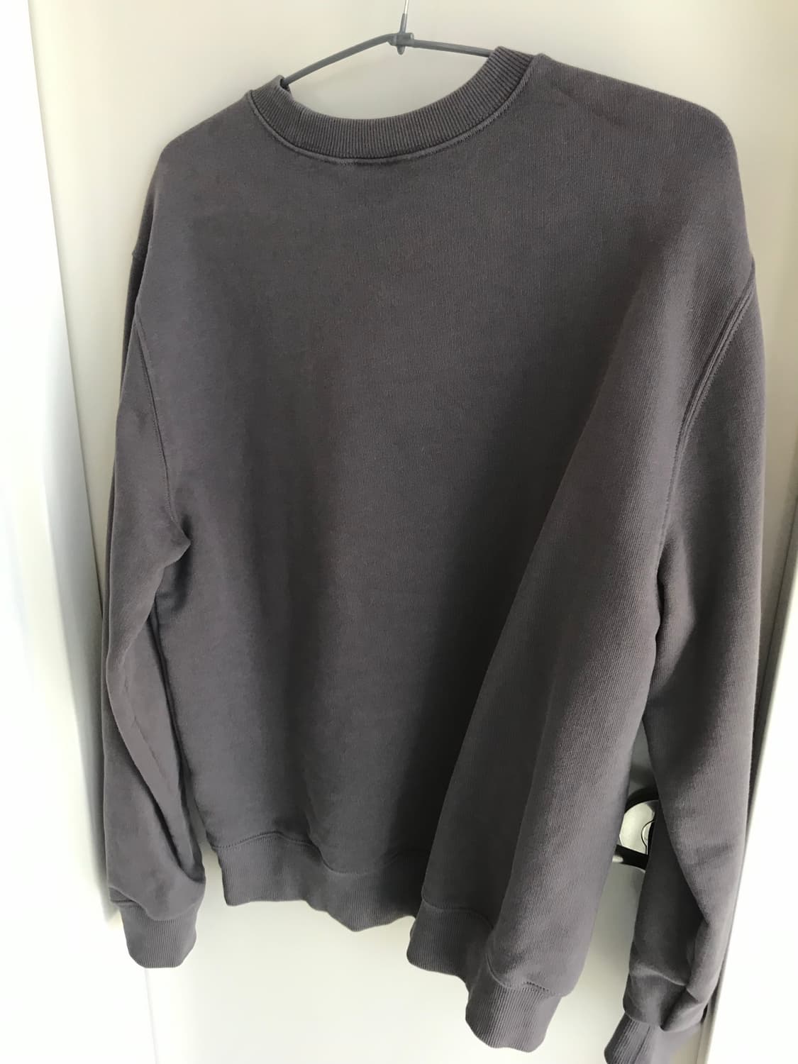 Caharrt Wip 리벳 스크립트 스웨트 셔츠 그레이 차콜S 상품이미지8