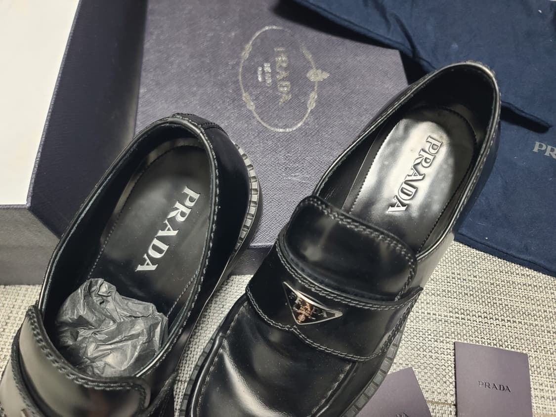 프라다 초콜릿 브러시드 레더 로퍼 9 사이즈 상품이미지3