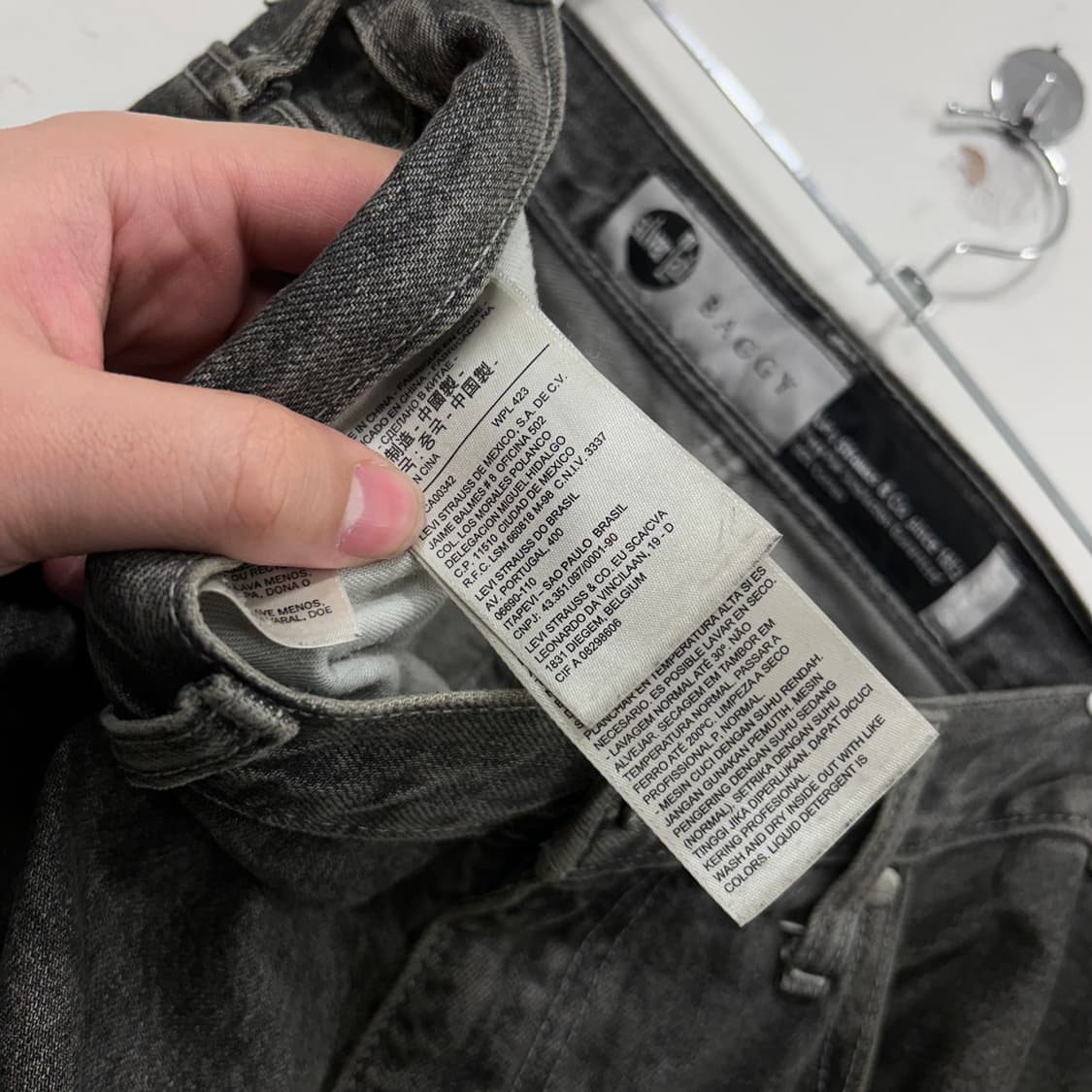 리바이스 실버탭 배기 와이드핏 흑청 데님팬츠 상품이미지3