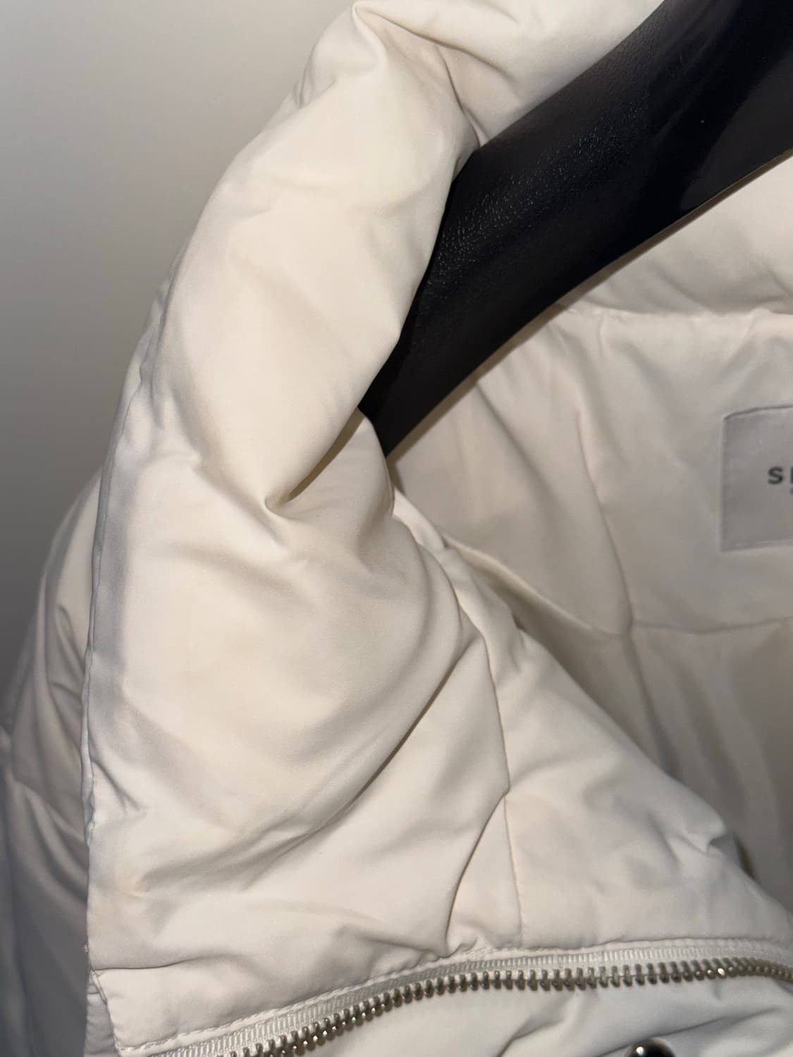 시스티나 오버핏 하이넥 숏 덕다운 점퍼 55 상품이미지6