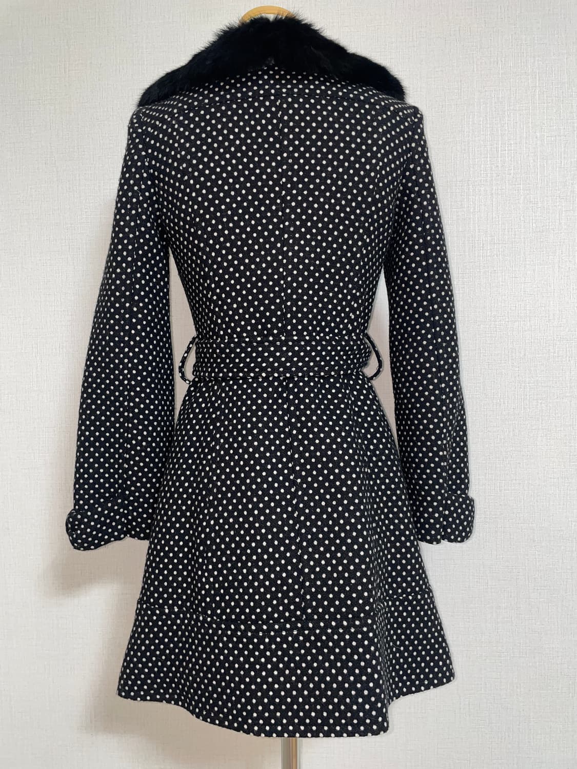 FEROUX 퍼카라 땡땡이 코트 상품이미지4