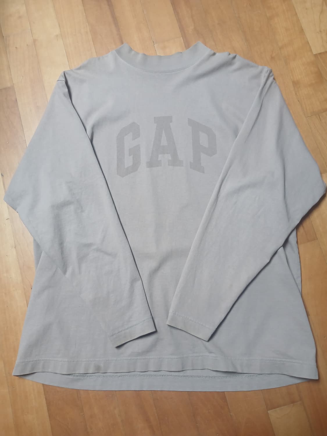 이지 갭 발렌시아가 도브 롱슬리브 베이지 상품이미지1