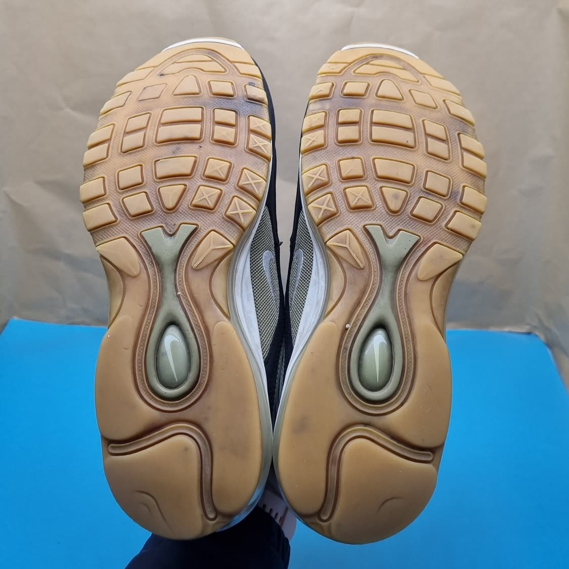 나이키 에어맥스97 올리브 운동화260 상품이미지3