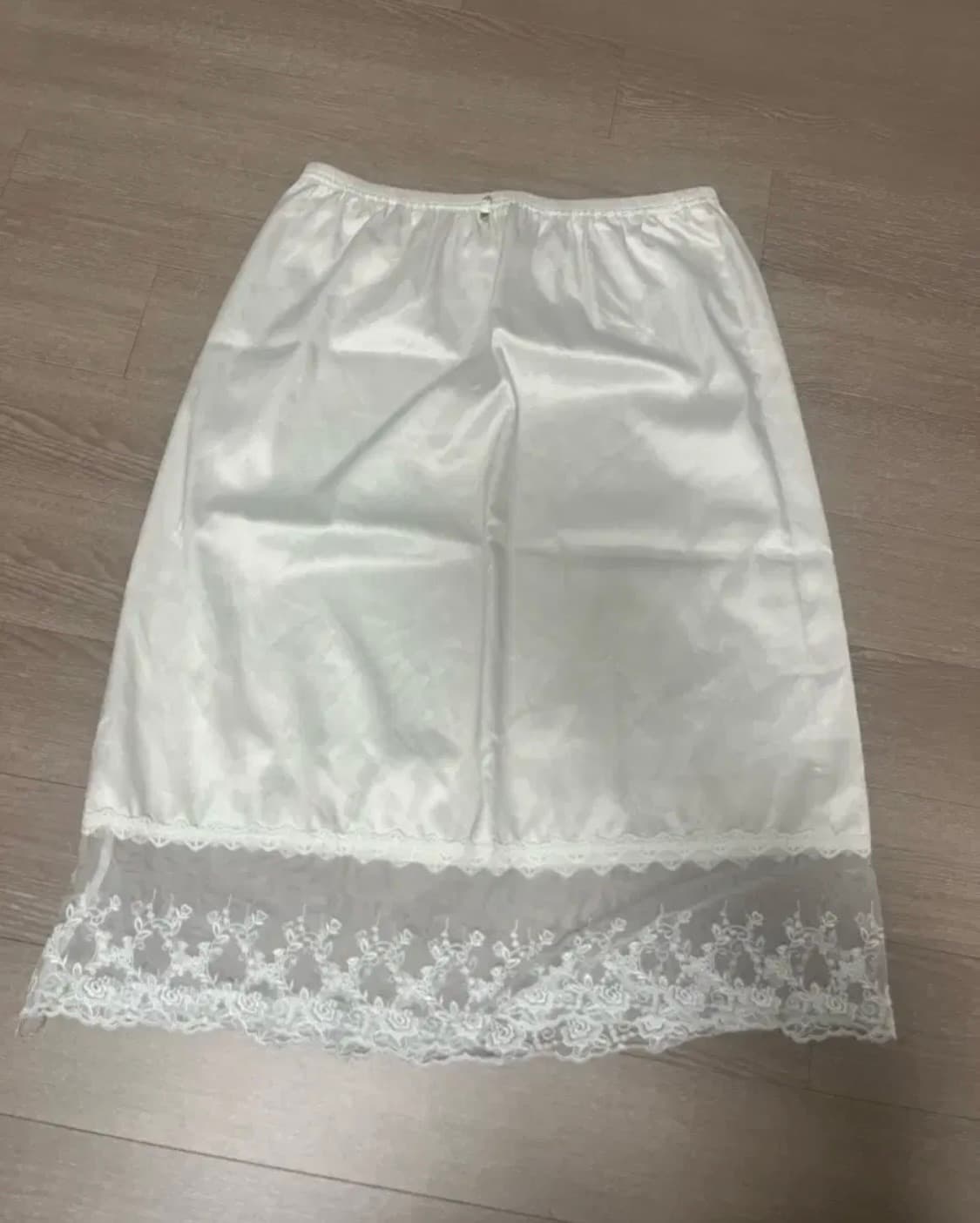 루루서울 Miss Rosy 스커트 (white) 상품이미지3