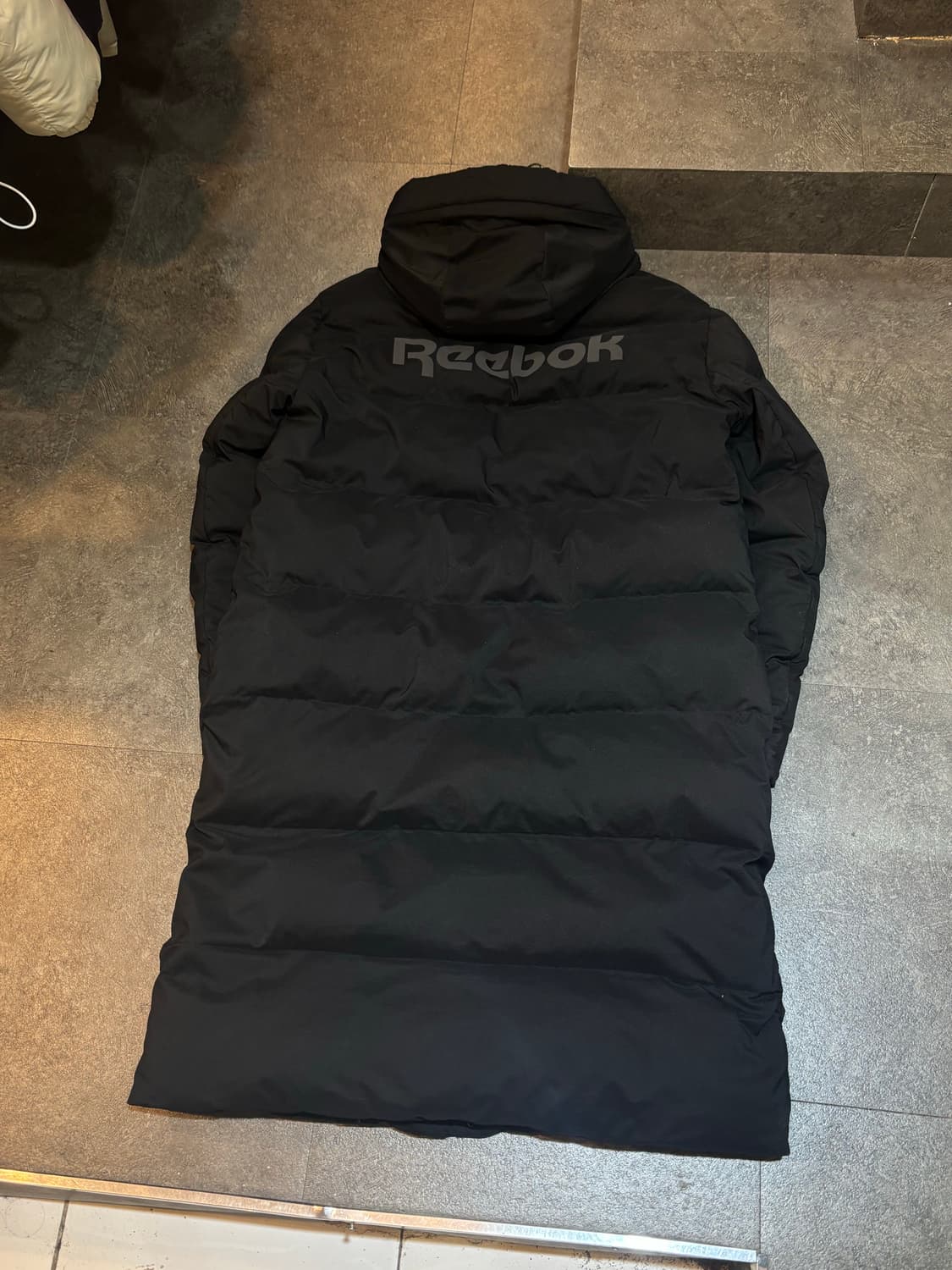 리복 블랙 롱패딩 105사이즈 상품이미지3