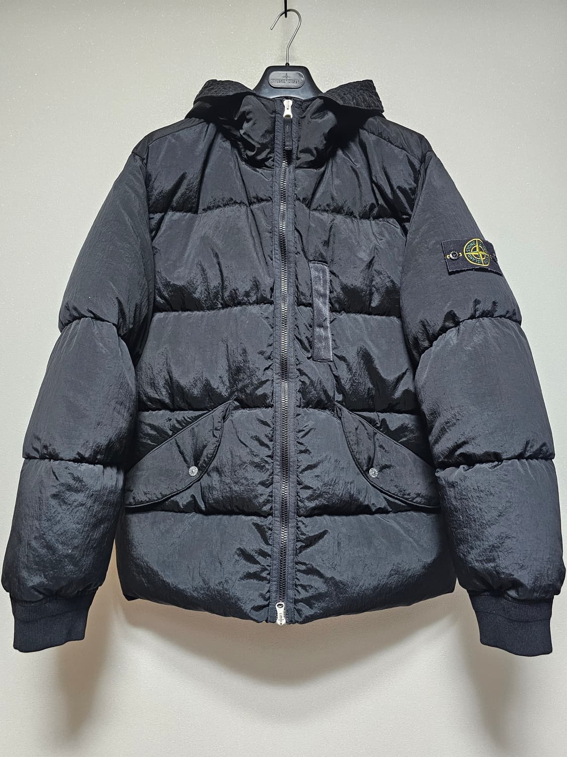 스톤아일랜드 나일론 메탈 다운 패딩 상품이미지1