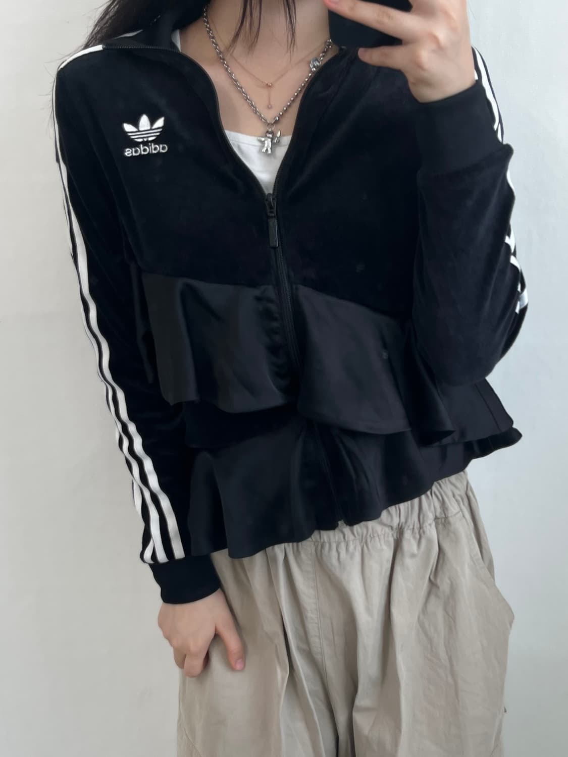 Adidas 아디다스X 제이쿠 블랙 벨루어 프릴 트랙탑 상품이미지2