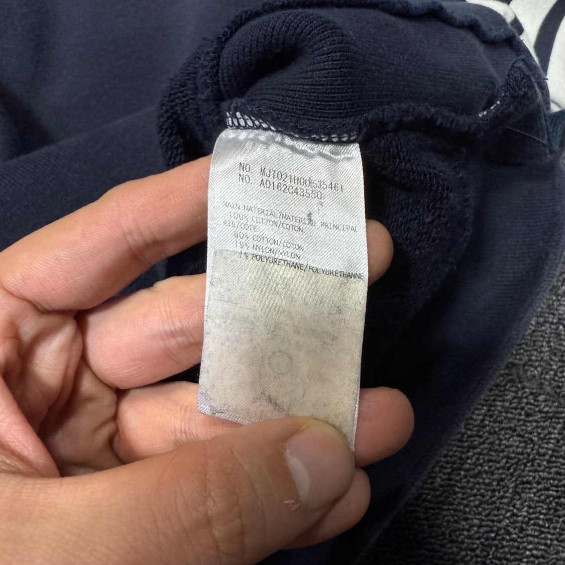 톰브라운 사선완장 맨투맨  상품이미지7