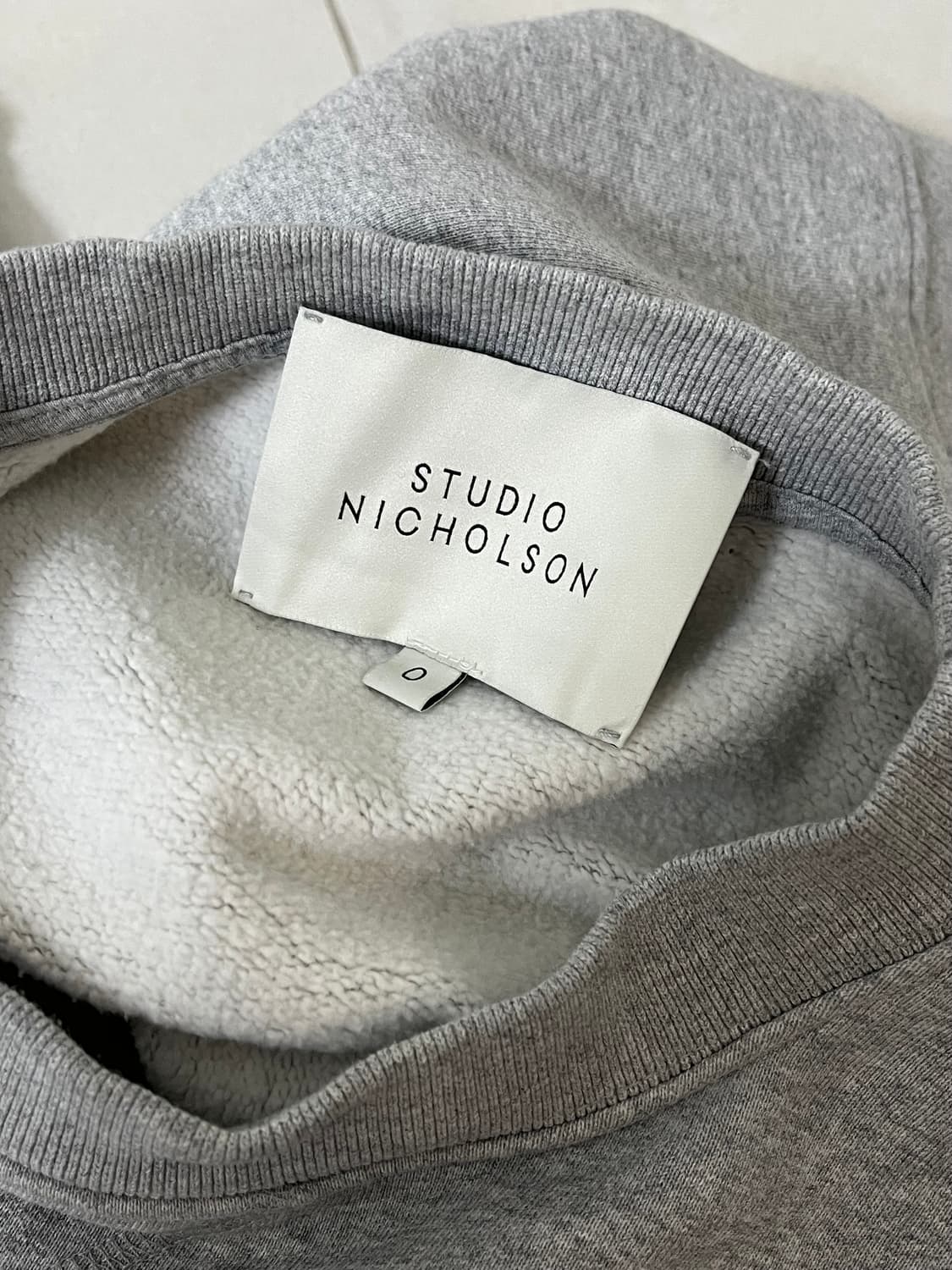 스튜디오니콜슨 맨투맨 상품이미지3