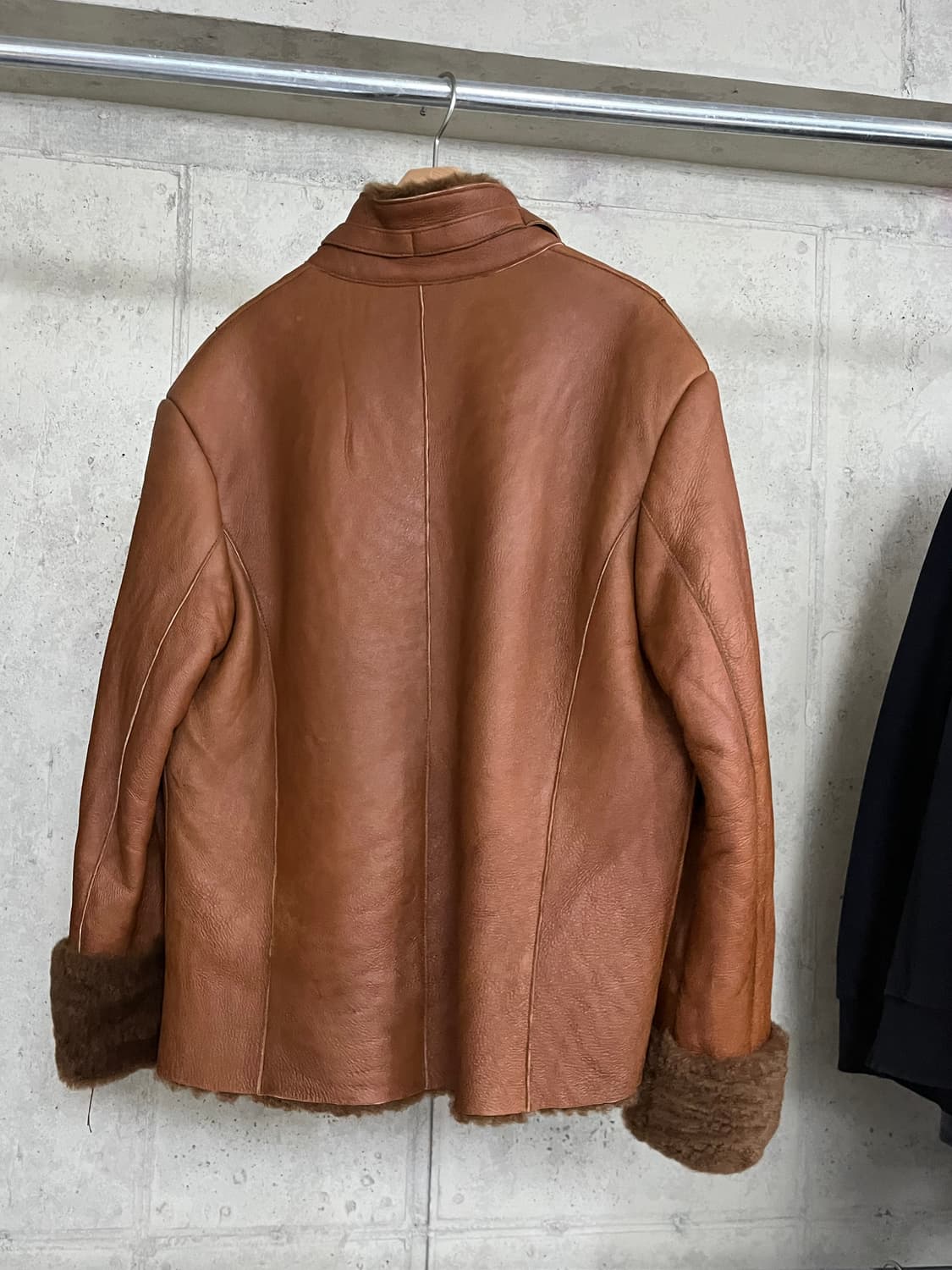 TOM ROCKIE MOUTON JACKET 상품이미지5