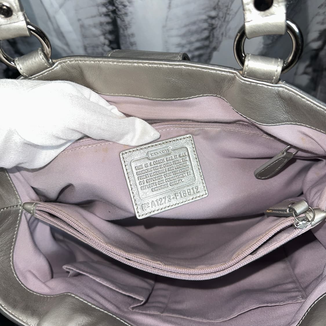 코치 Y2K 실버 숄더백 상품이미지7