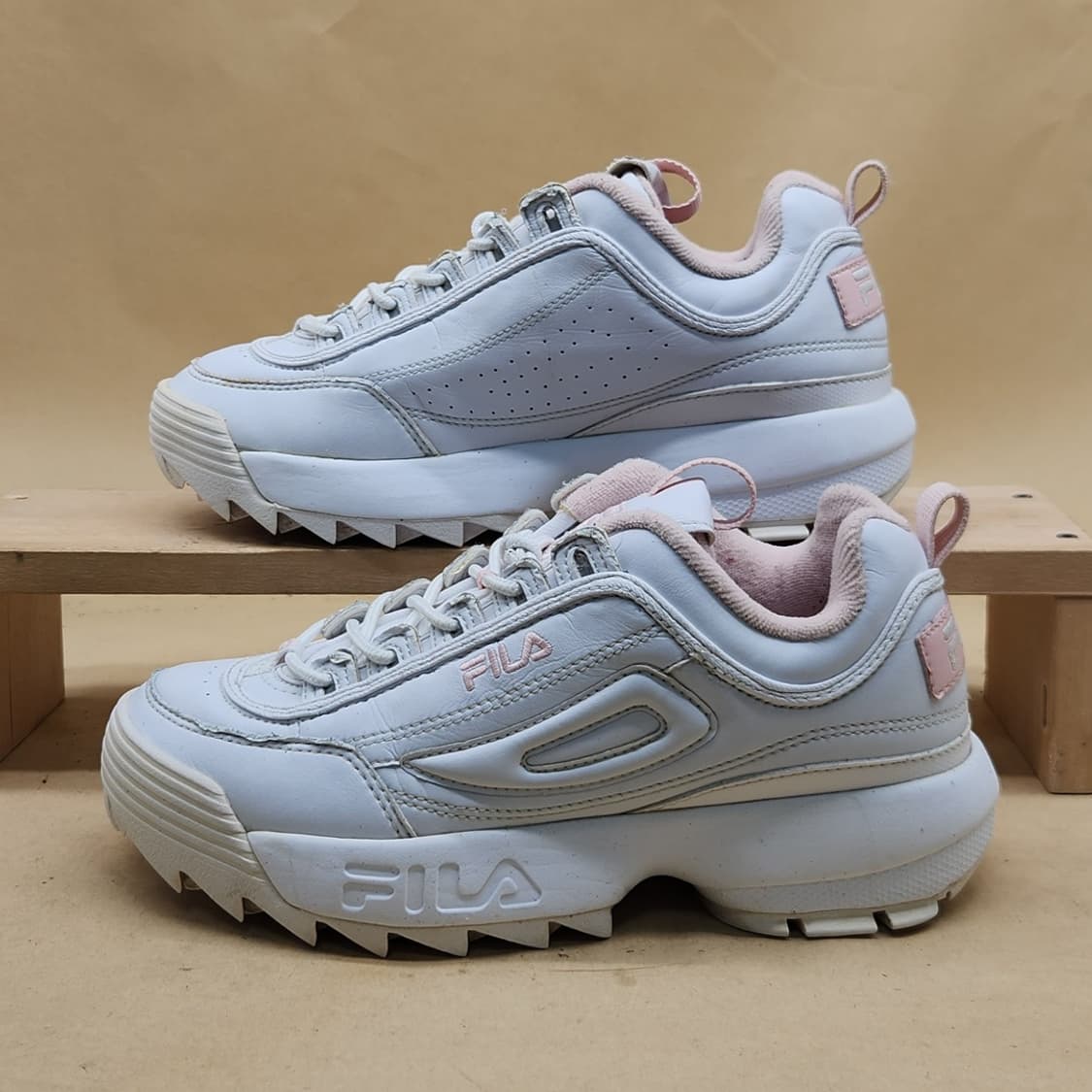 휠라 디스럽터2 여성운동화250 상품이미지1