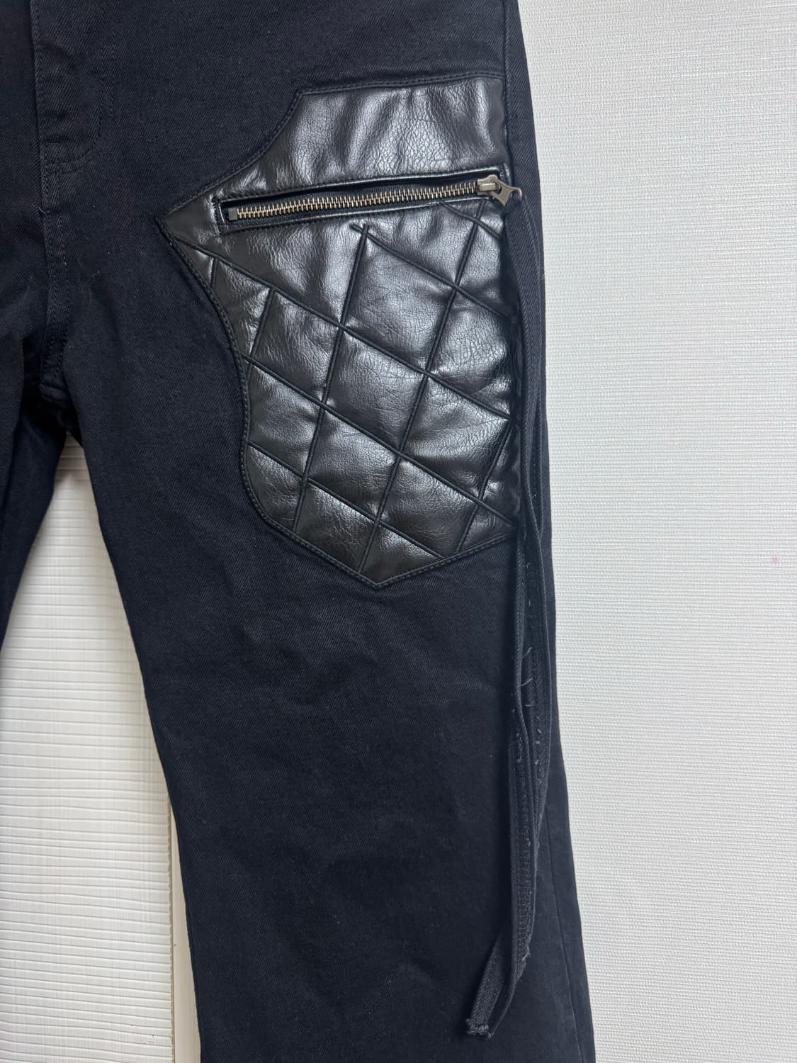 에모스탠스클럽 레더패치 플레어진V2 2size 상품이미지4