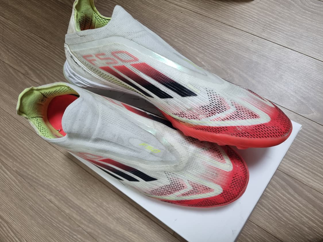 F50 프로 LL 풋살화 상품이미지1