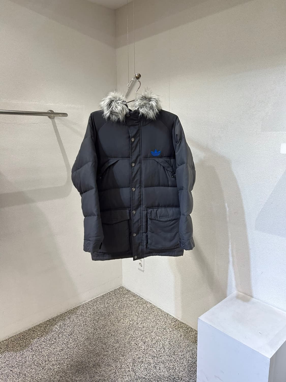 아디다스 후드 퍼 덕다운 패딩 상품이미지1