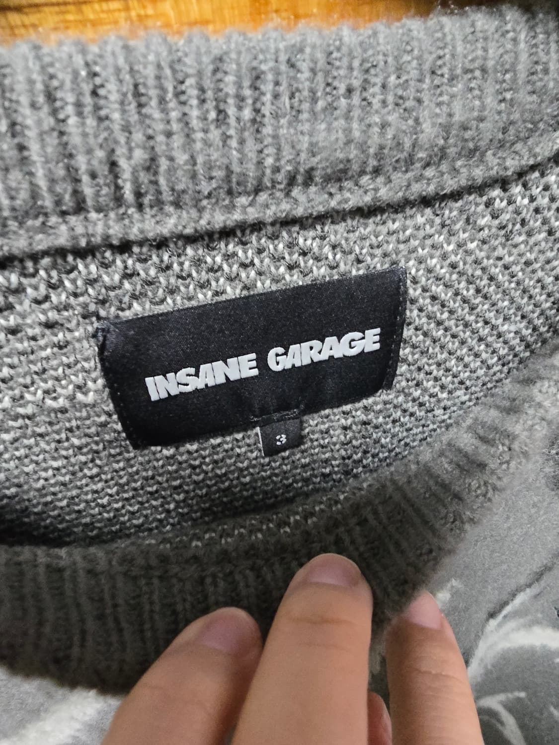 [3사이즈] 인세인 개러지 트리벌 브러쉬드 스웨터 그레이 상품이미지3