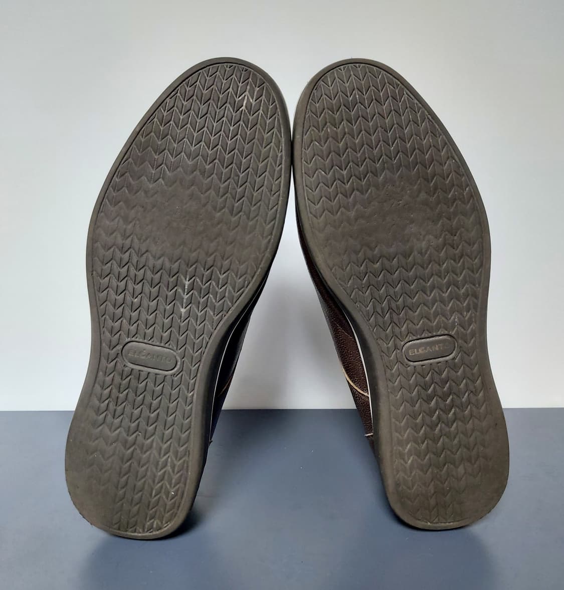 엘칸토 남성 소가죽 캐주얼 데크 슈즈(260mm)

 상품이미지9