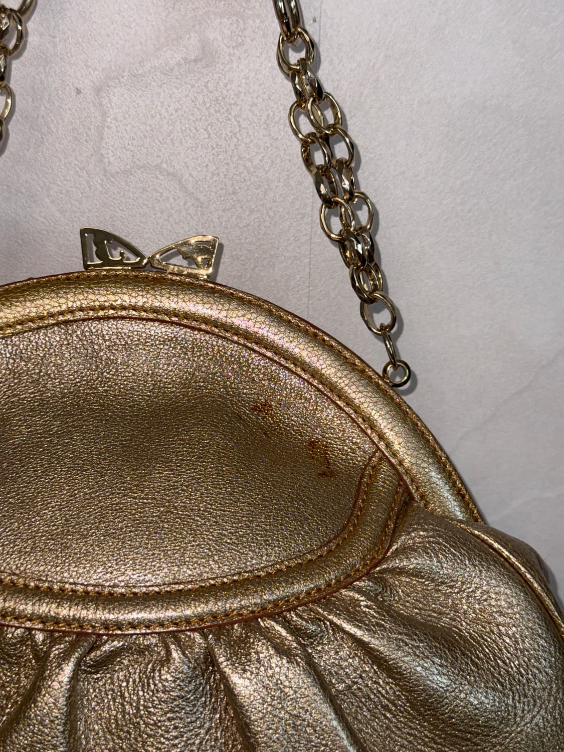 Vincis Bench gold cubic chain 숄더백 상품이미지7