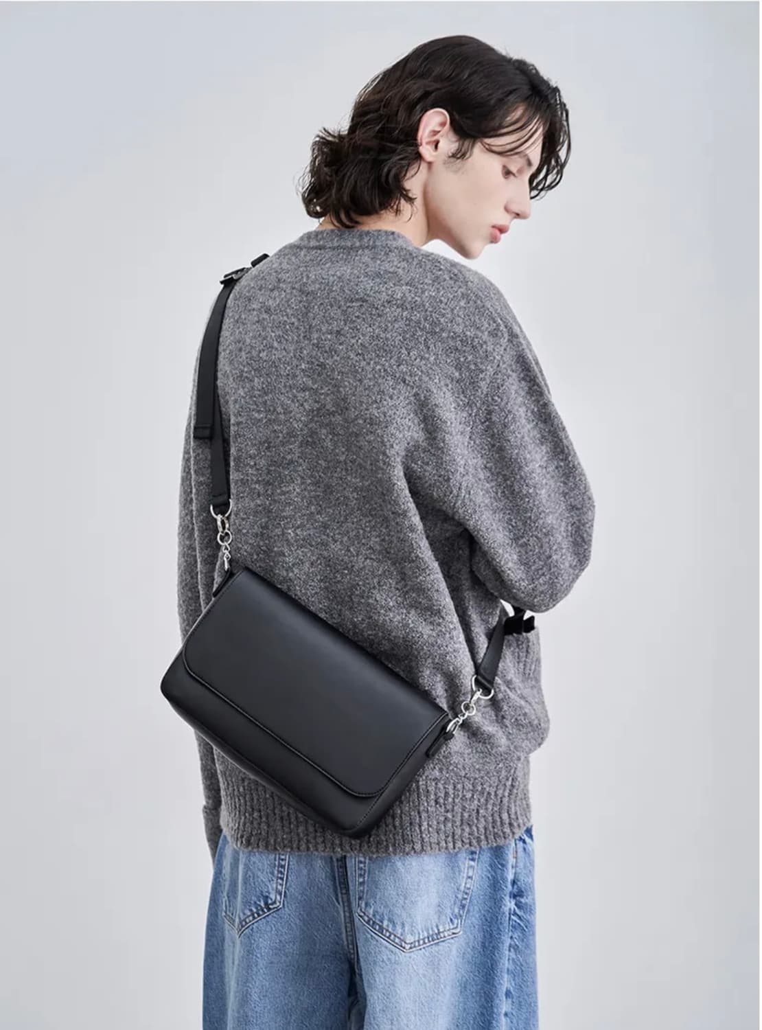 레더리 포쉐트 플랩 크로스백 상품이미지3