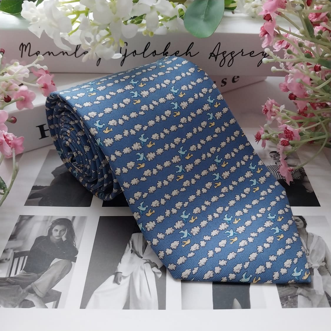 페라가모 실크 블루 버드 패턴 넥타이 9.2cm A+등급 K1480
 상품이미지2