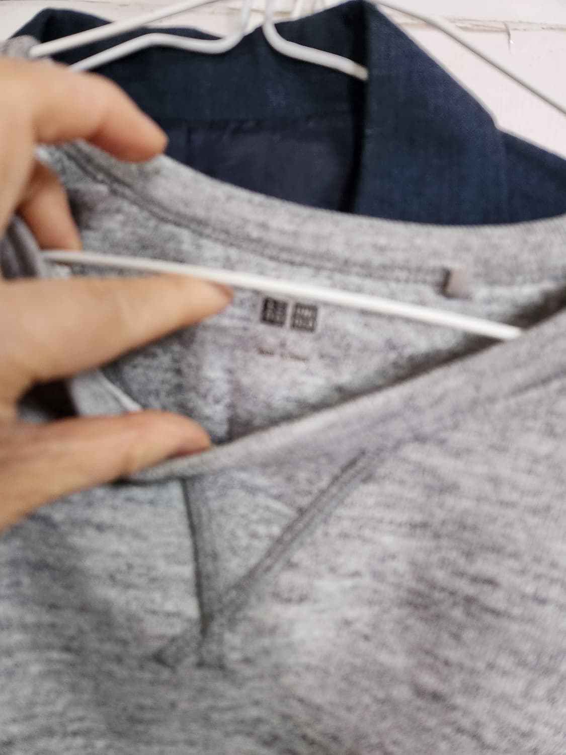 유니클로 회색 맨투맨 티셔츠 L 상품이미지3