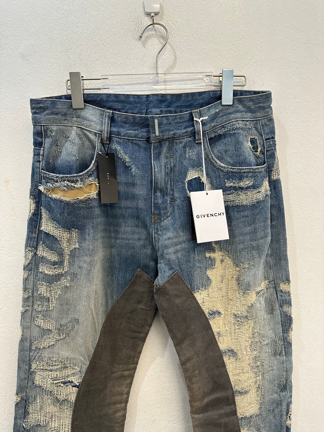 Givenchy damage detail denim pants 상품이미지2