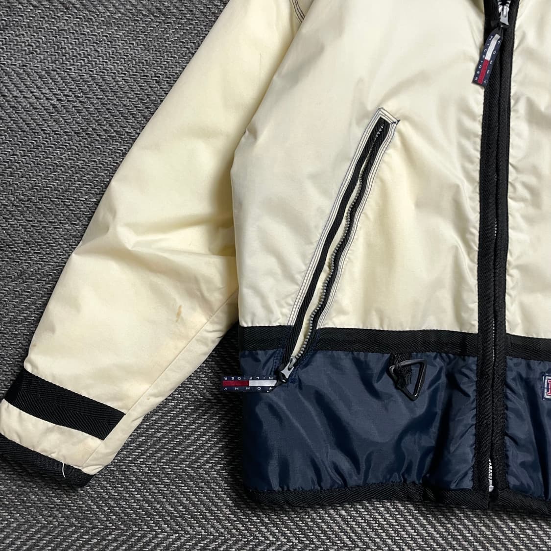 00s 타미힐피거 올드스쿨 빅로고 스티치 디테일 박시핏 점퍼o 5258 상품이미지4