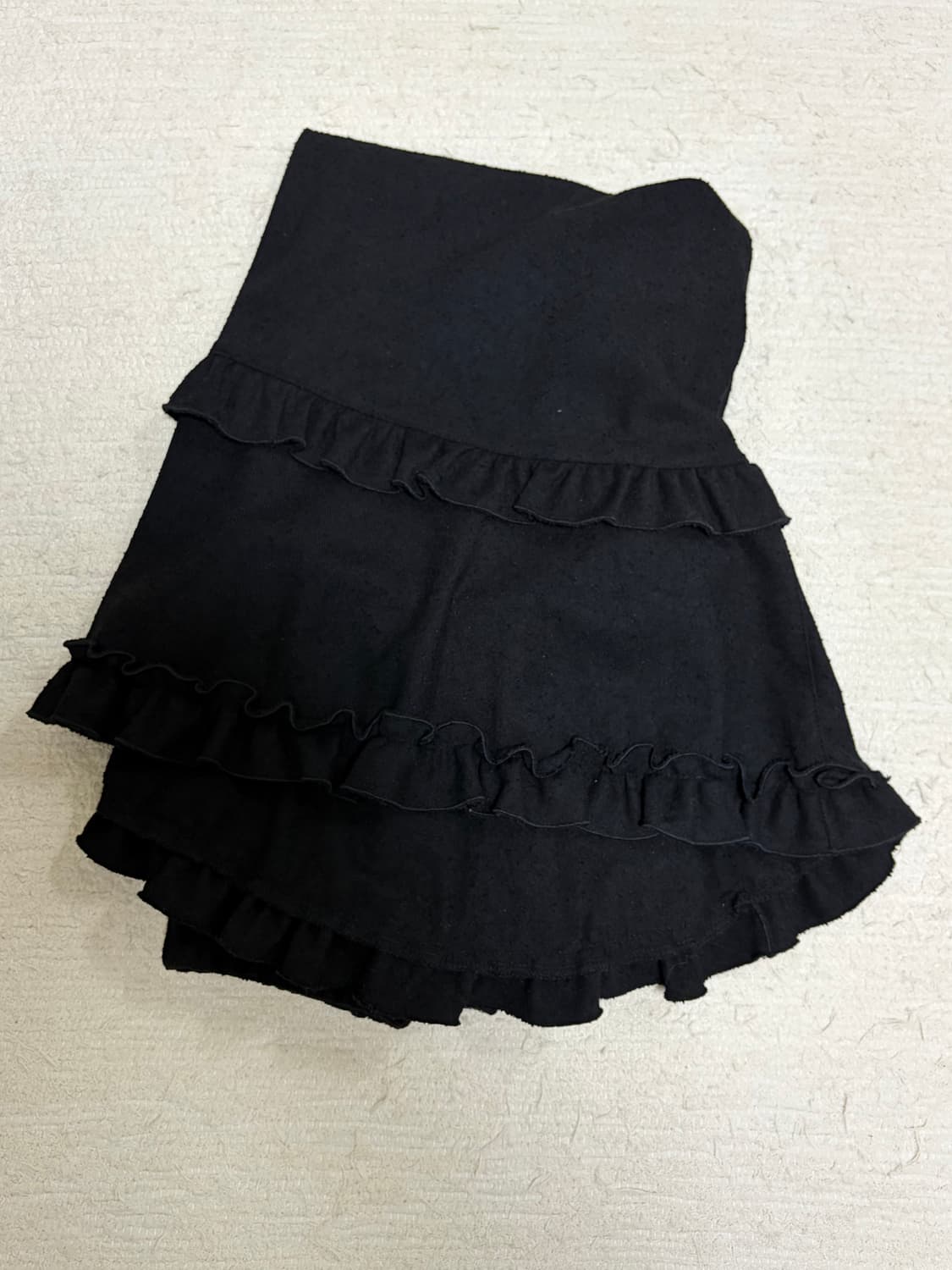 루루서울 Unbar Frill Maxi Skirt (Black) 상품이미지2
