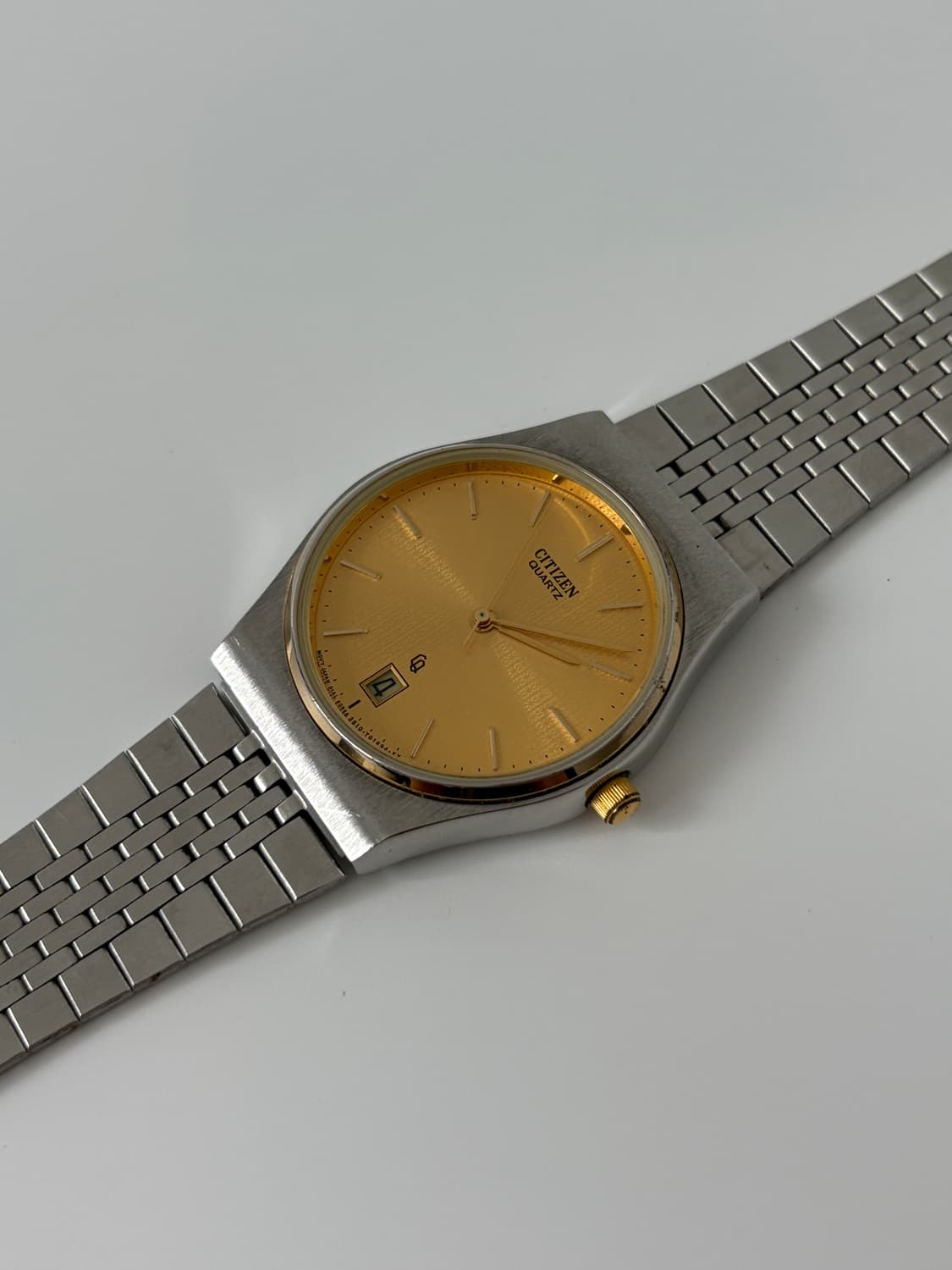 80s CQ gold dial silver quartz 상품이미지5
