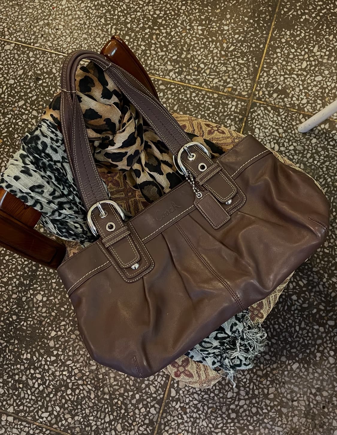 코치 브라운 숄더백  상품이미지1