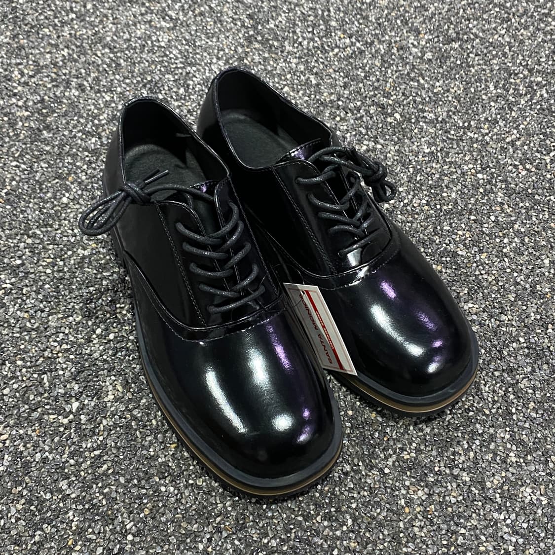 빈티지 스퀘어 유광 블랙 로퍼 B4138 상품이미지1