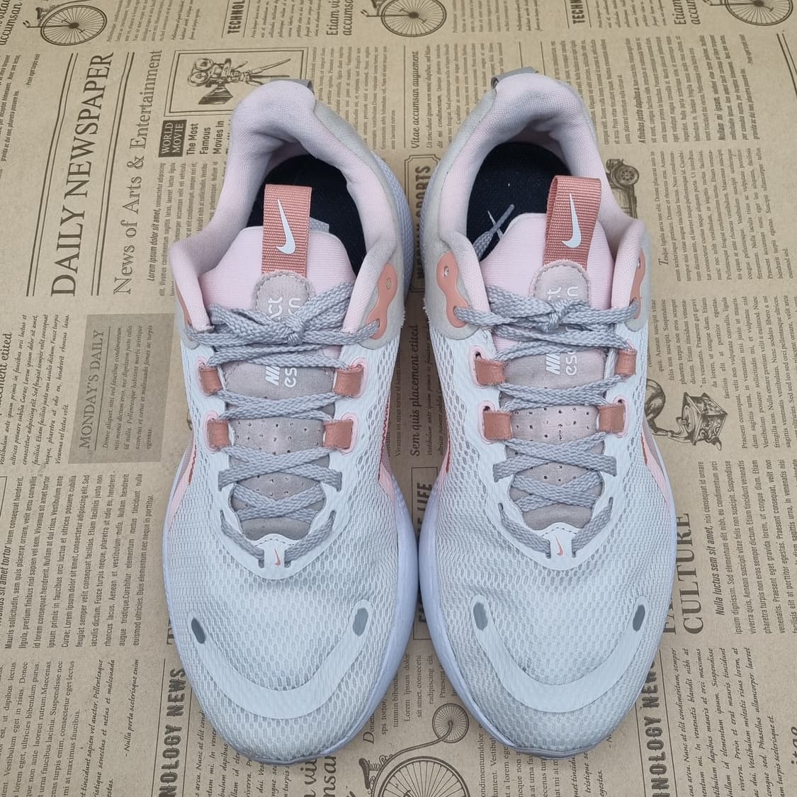 나이키 리액트 이스케이프런 여성운동화240  상품이미지2