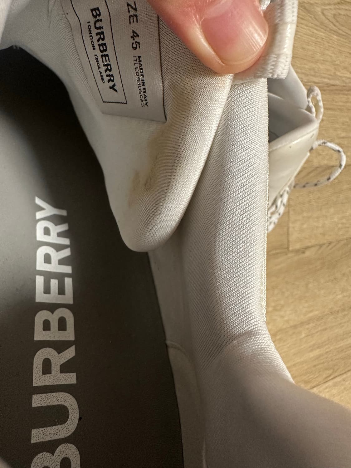 버버리 아서 스니커즈 살로몬 느낌 290 상품이미지4