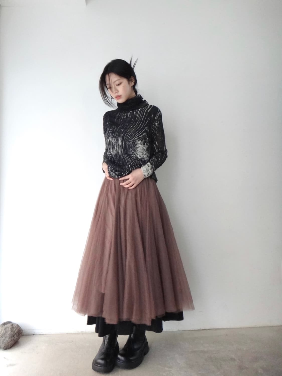 Queen sheer wood pattern top / black 상품이미지6