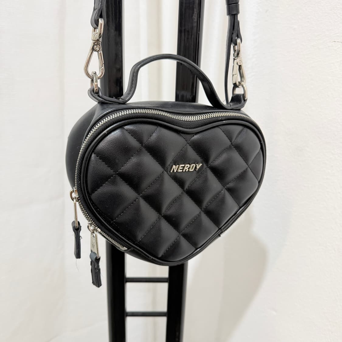 널디 nerdy 하트 미니크로스백 가방 4041 상품이미지1