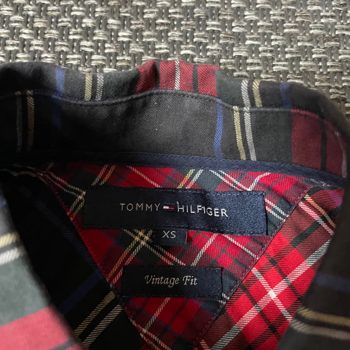 타미힐피거 레드네이비 체크 긴팔 셔츠 빈티지핏 XS 상품이미지4