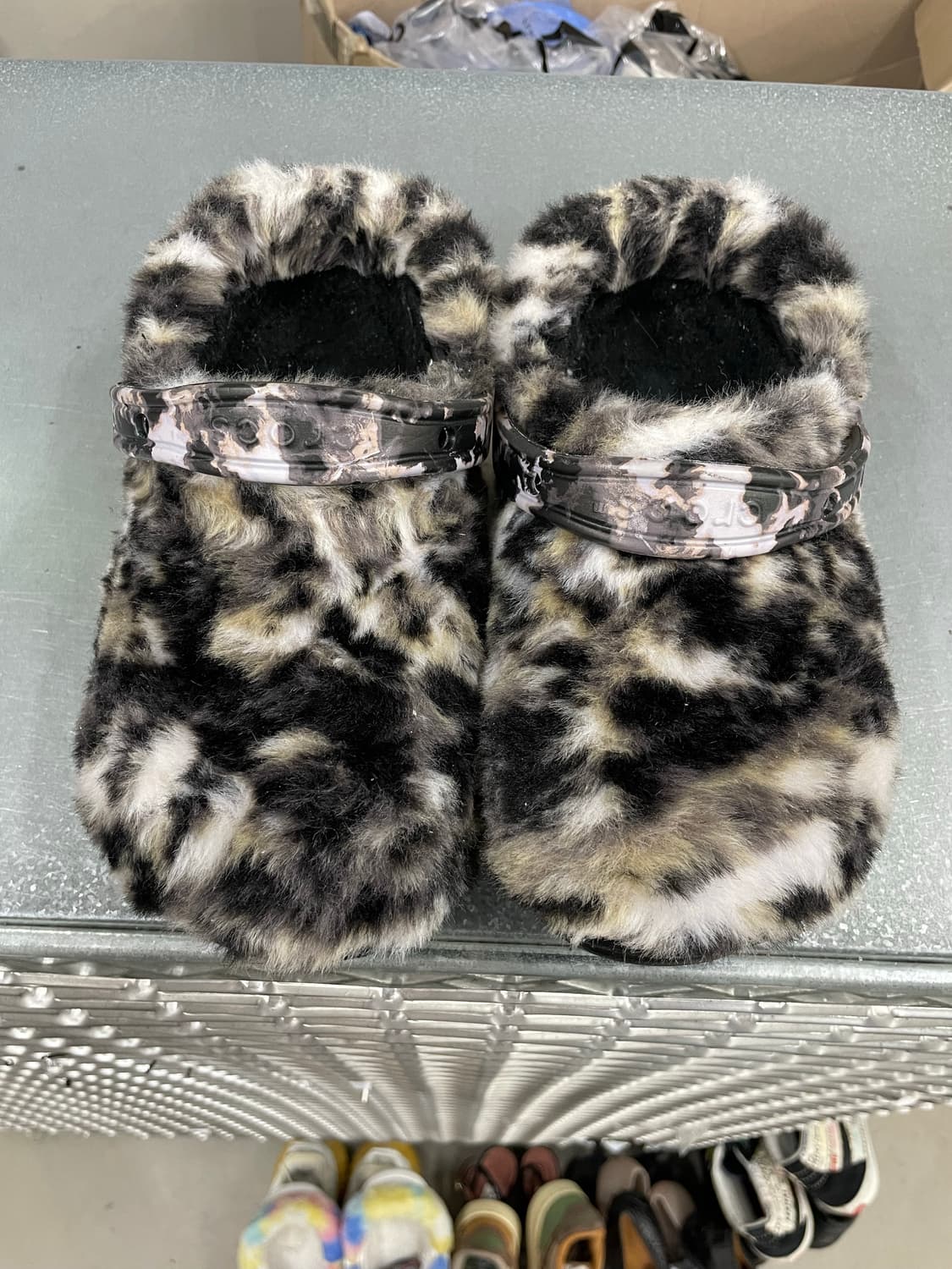 크록스 클래식 퍼 슈어 클로그 M6 (gr-4353) 상품이미지5