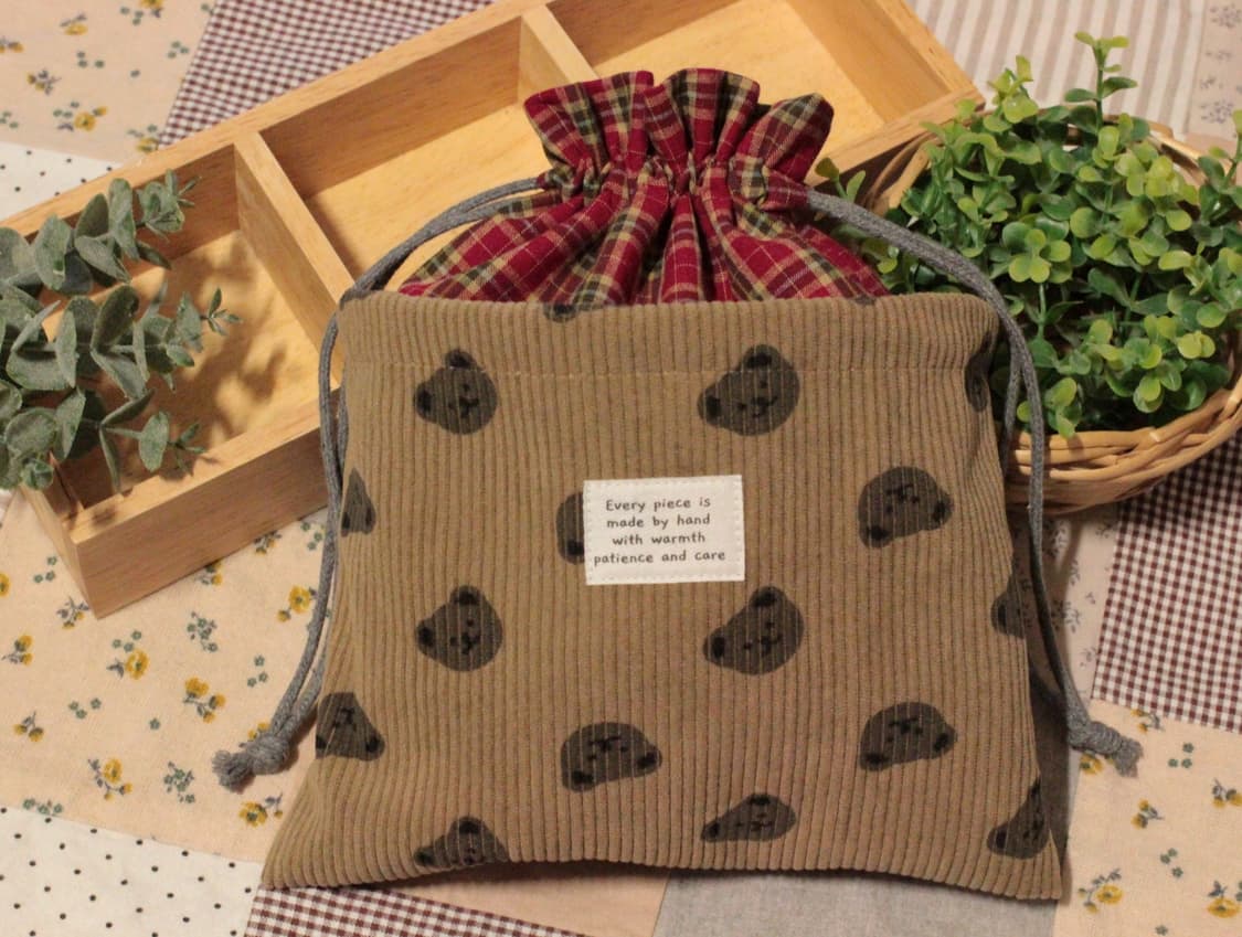 핸드메이드 곰무늬 스트링 파우치 상품이미지3