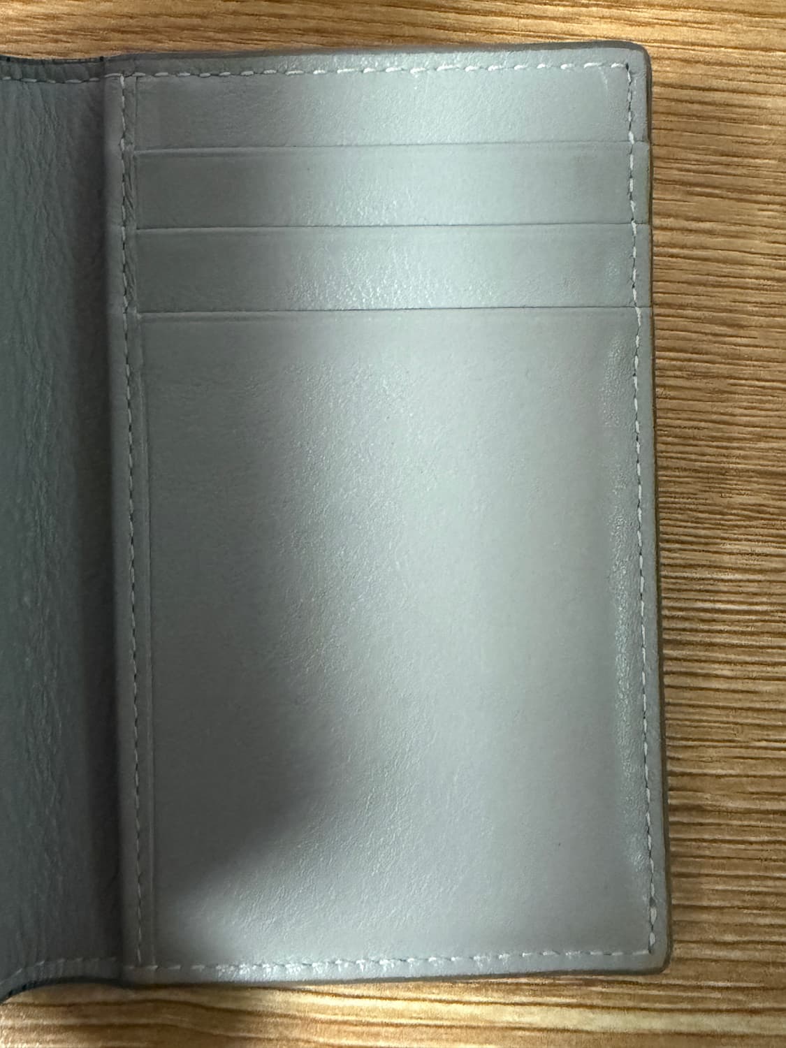 디올 CD 다이아몬드 카드지갑 바이폴드 상품이미지5