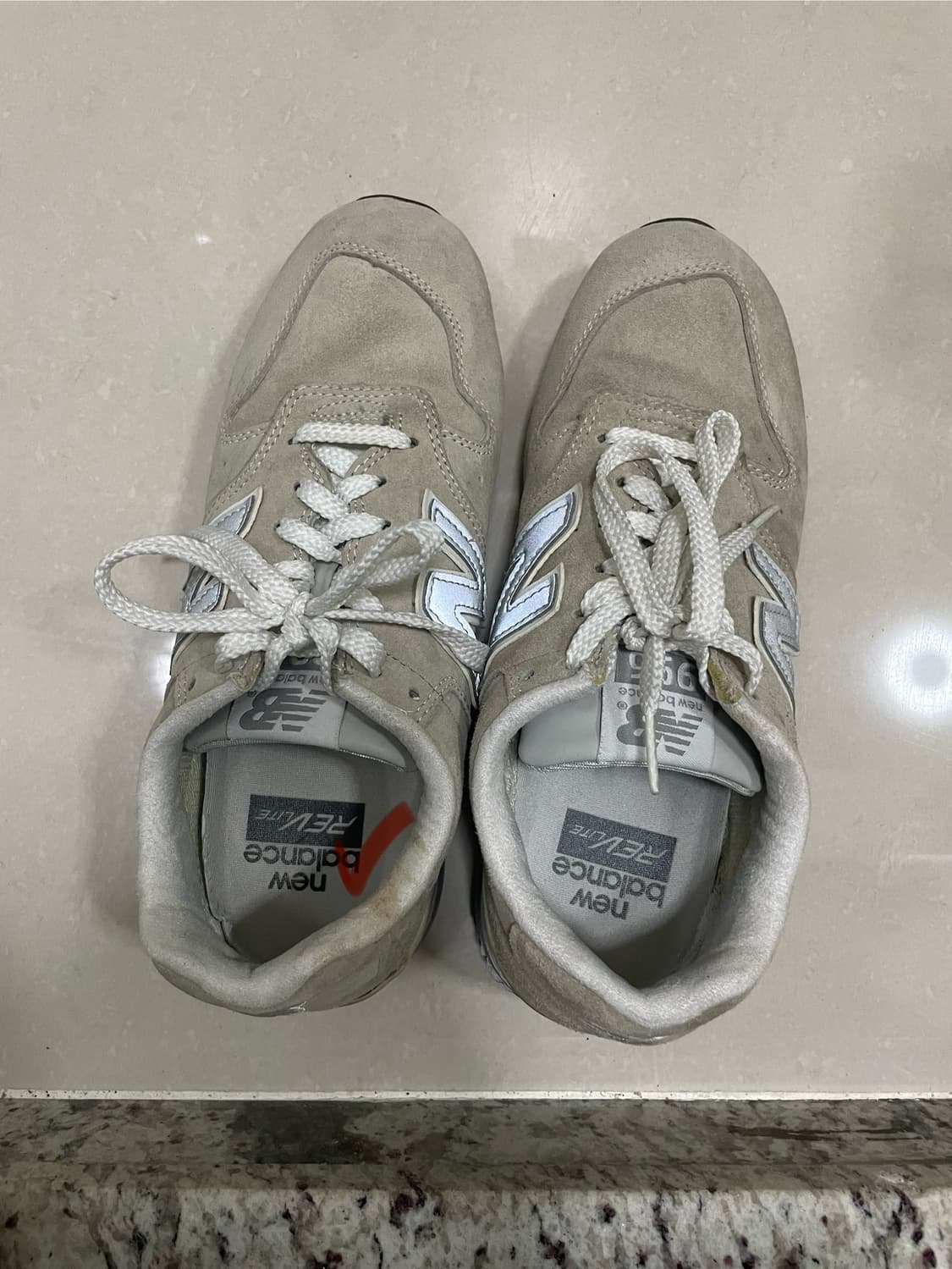 뉴발란스 996 그레이 240사이즈 상품이미지1