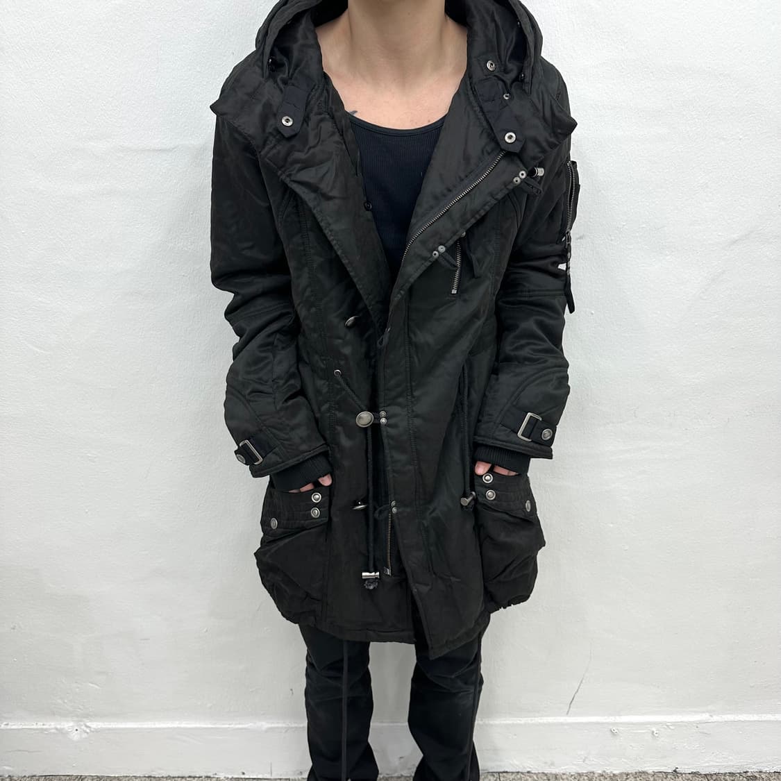 Black buckle detail hood jacket 상품이미지2